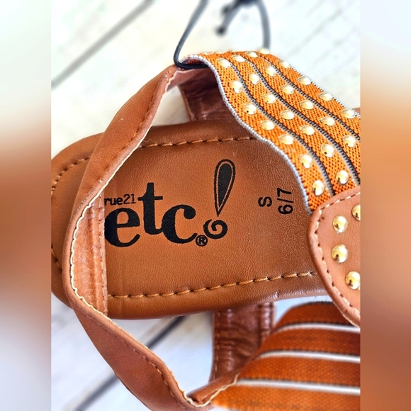 LOT of 3 Pairs Sandals Like New & New Tan Studded Orange Blue Denim Shoes 6/7 - Picture 5 of 16